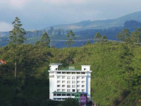 Clouds Valley Leisure Hotel