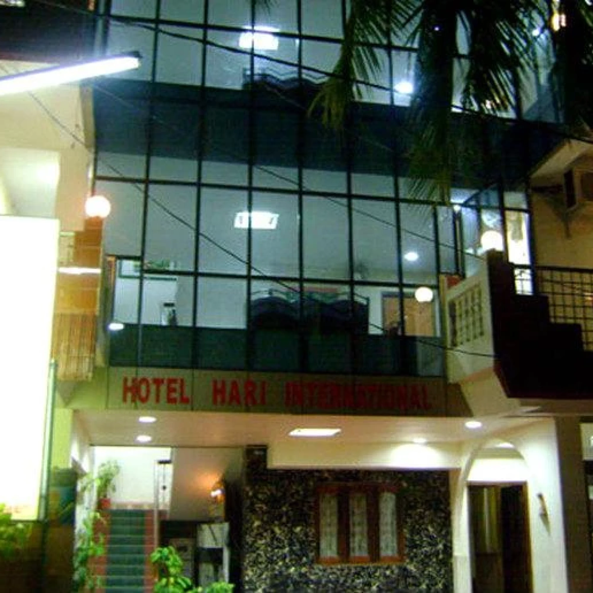 Hari International Hotel 3*