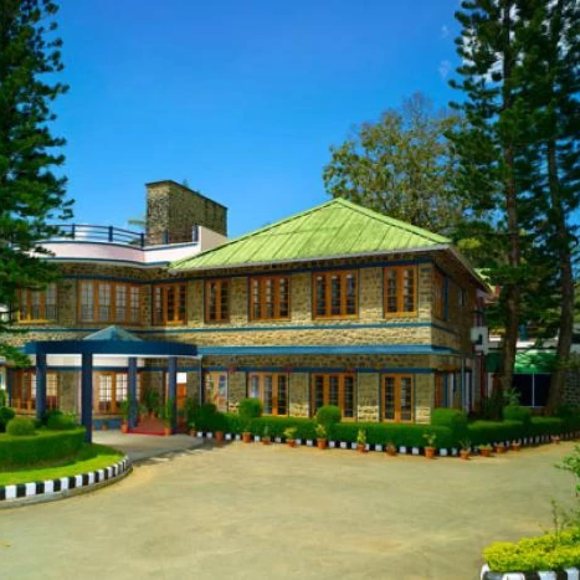 Aranya Nivas 3*