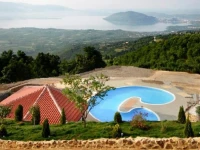 Loggas Guest House 4*