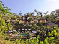 Lembongan Cliff Villas