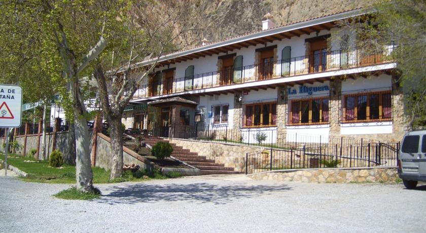 La Higuera 2*