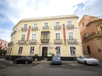 Petit Palace Santa Cruz 4*