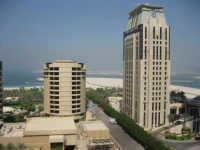 Royal Oceanic Apts 
