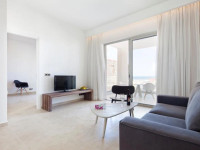 Amphora Hotel & Suites
