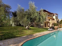 Bozonos Villas 4*