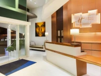 Holiday Inn Express Hong Kong Soho 4*