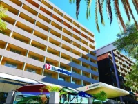 Travelodge Perth 4*