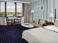 Brisbane Riverview Hotel 5*