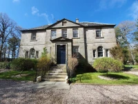 Durn House 4*