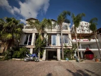 Nur Beach Hotel 