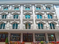 The Magnaura Palace Hotel 2*
