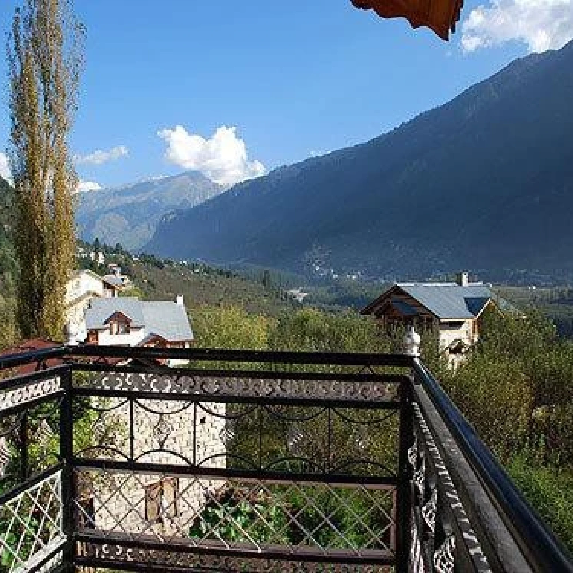 Red Rose Cottages 3*