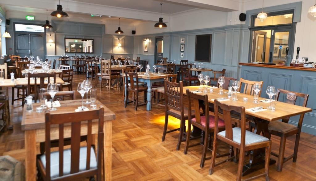 Bath Arms Hotel 2*