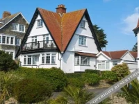 Chellowdene 4*