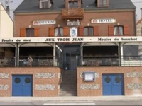 Aux Trois Jean 2*