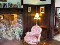 Holmbush House 2*