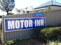 Oakey Motor Inn 2*
