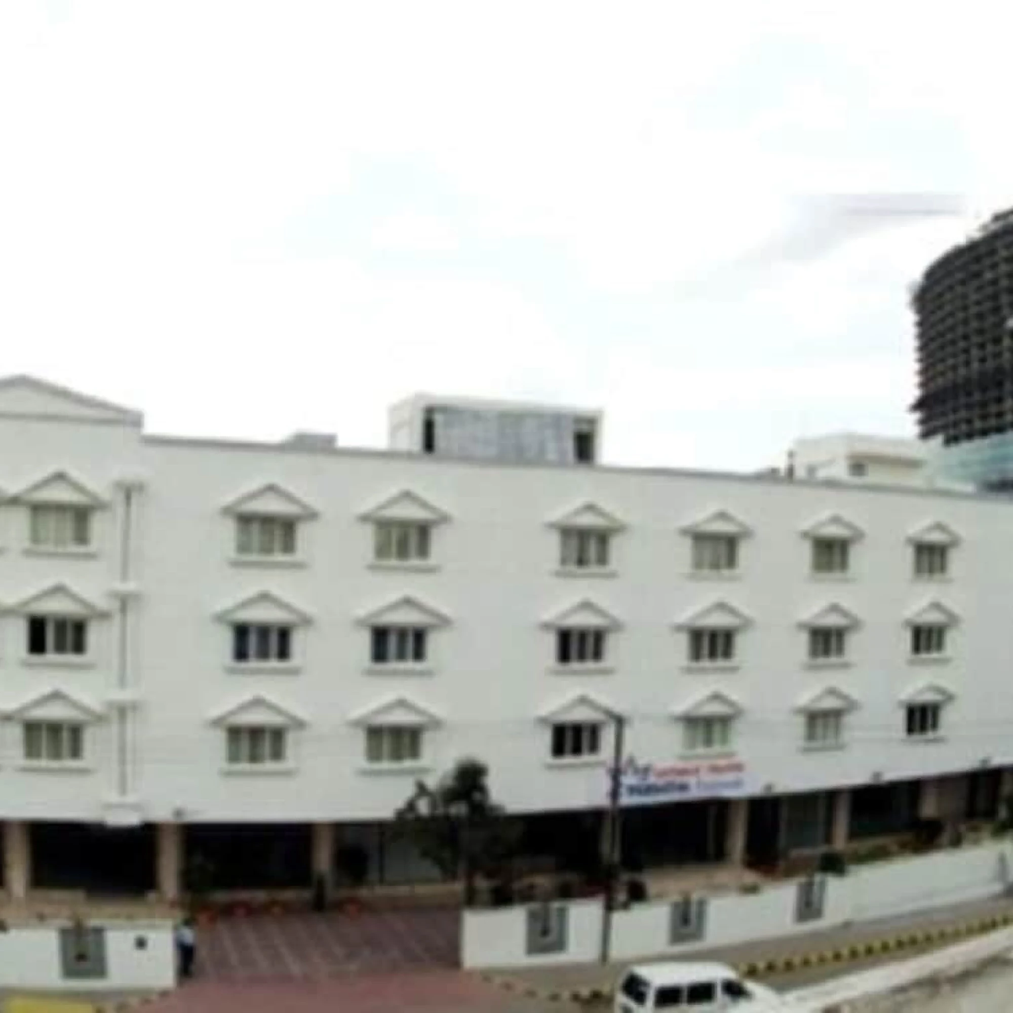Parijatha Gateway Hotel 3*