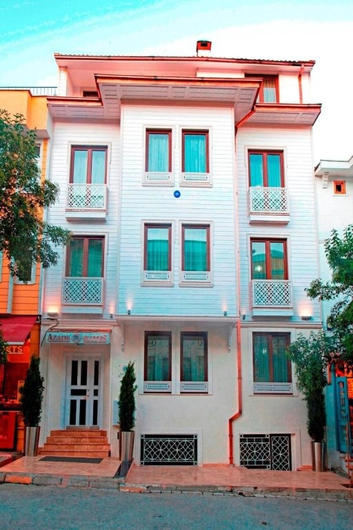 Azade Suites 4*
