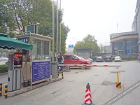 Junyi Frontier Hotel 3*