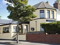 East Mount House 3*