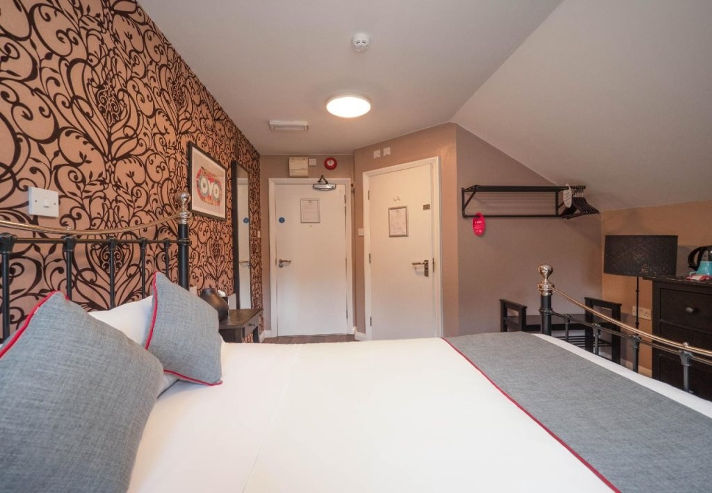The Oak 3*