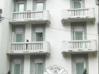 Hotel Compostelle 2*