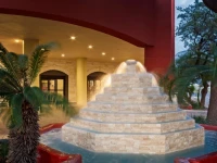 DoubleTree by Hilton San Antonio Downtown 3*