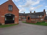Offley Grove Farm 3*