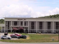 Hampton Inn Hillsville 3*