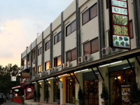 Chaweng Palace Hotel