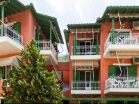 Georgakis George Rooms 