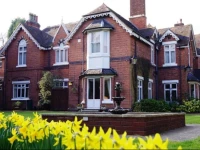 Hillscourt 3*