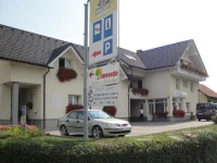 Dezman Bed and Breakfast 3*