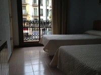 Hostal Delfos 2*