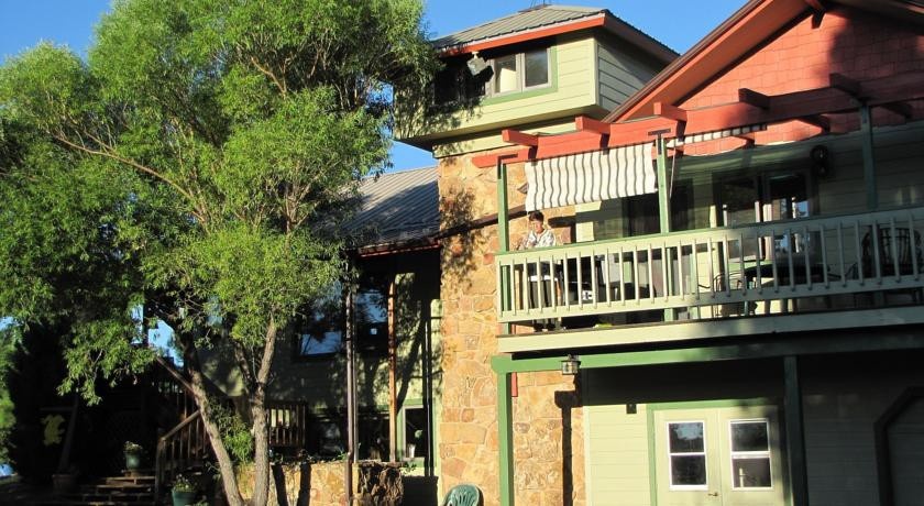 Sundance Bear Lodge 2*