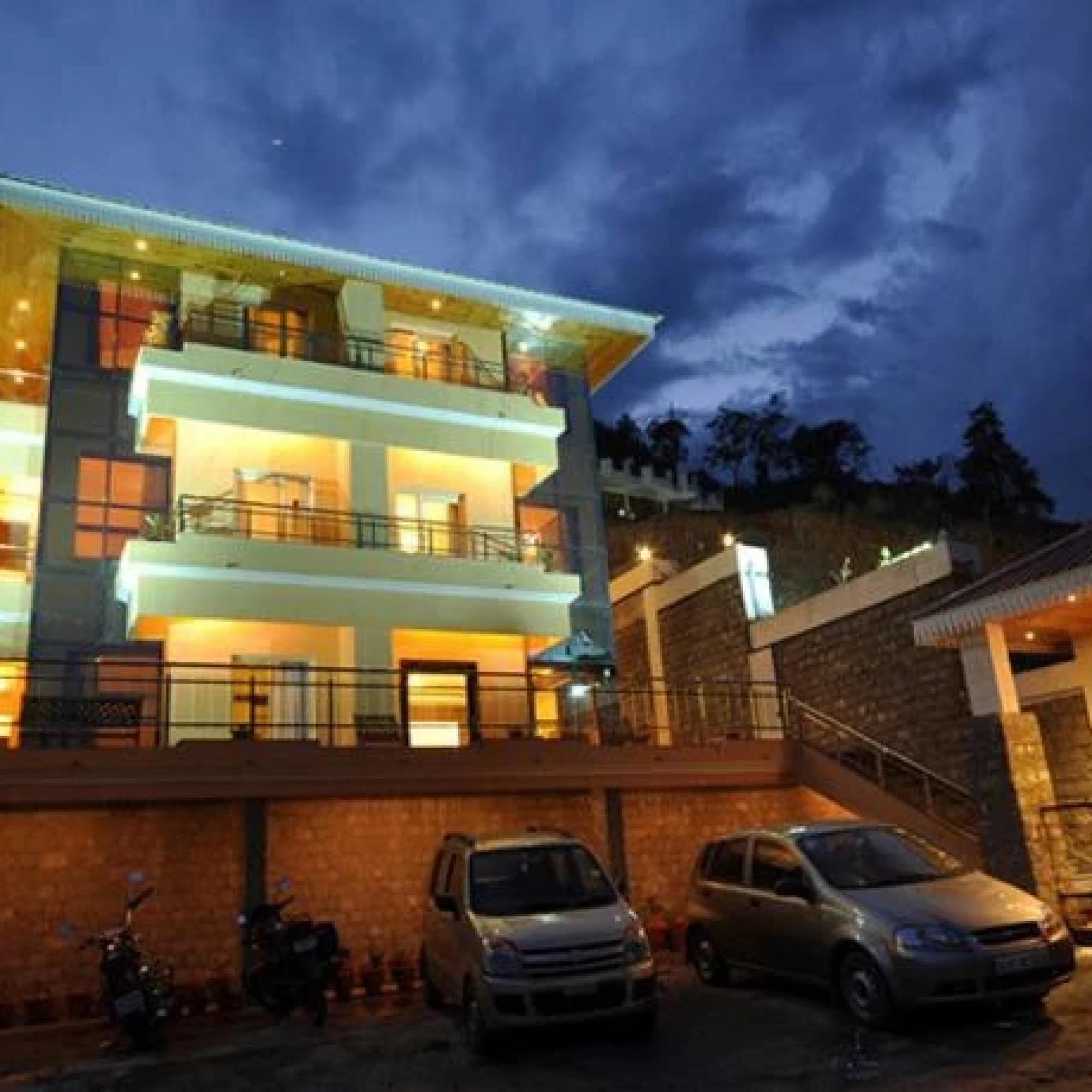 The Tal Paradise 3*