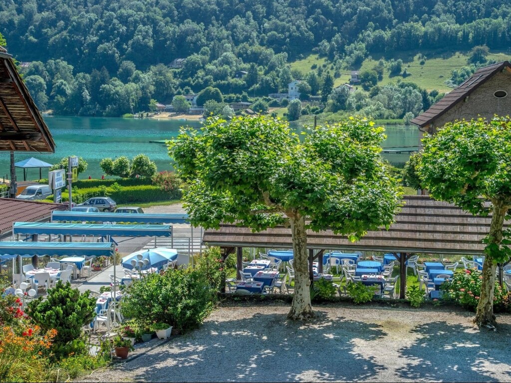 Hostellerie du Lac Bleu 2*