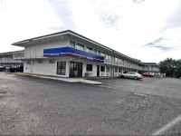Motel 6 Tampa Downtown 1*