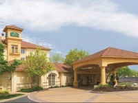 La Quinta Inn & Suites Corsicana 2*