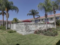Motel 6 Corona 1*