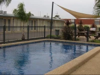 Overlander Hotel Motel 3*