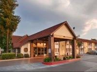 BEST WESTERN Town & Country Lodge 3*