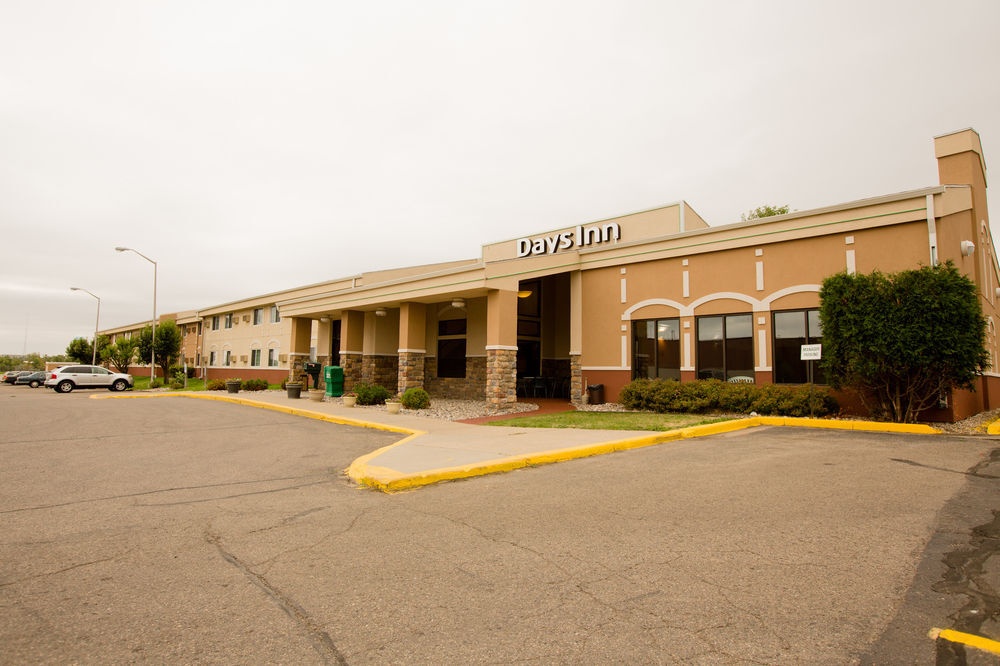 Days Inn Minot 2*