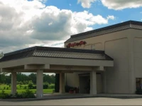 Hampton Inn Tiffin 3*