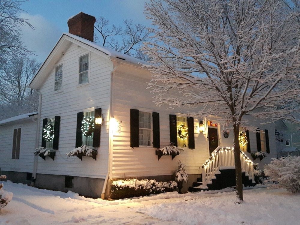 Historic Wilson-Guy House 2*