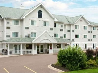 Travelodge Suites Moncton 3*