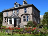 West Coates 4*