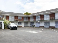 Sunset Lodge Motel 2*